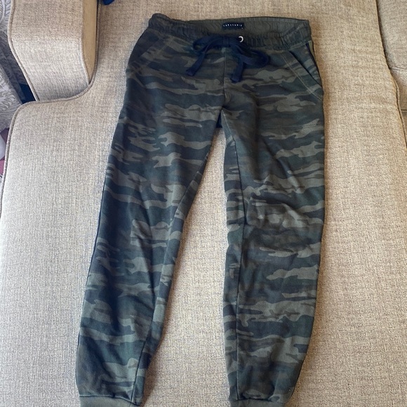 Sanctuary Pants - Camo Sanctuary Joggers
